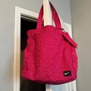 Super Cute Nike Gym Bag with Zipper Pouches